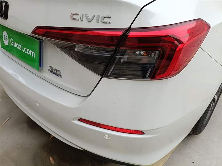 Фото 8 - Honda Civic