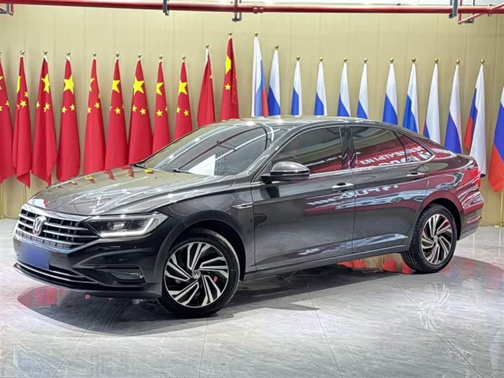 Photo 1 - Volkswagen Sagitar L