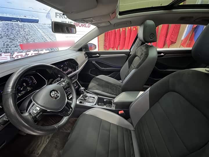 Photo 5 - Volkswagen Sagitar L