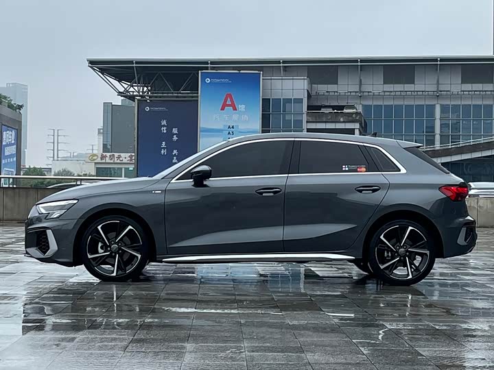 Photo 3 - Audi A3