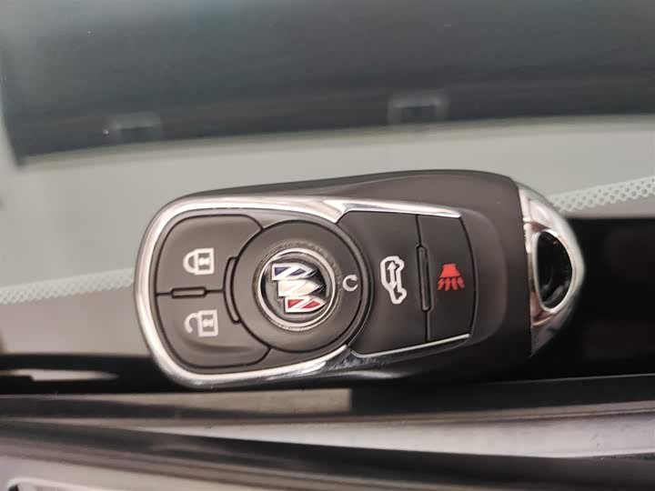 Photo 9 - Buick GL8 ES