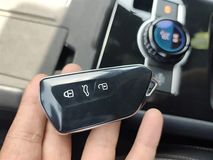 Фото 9 - Volkswagen Tayron