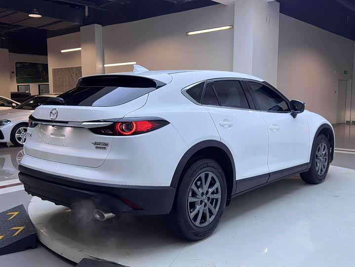Mazda CX-4 2021 2021款 2.0L 自动两驱蓝天探索版