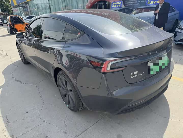 Tesla Model 3 2025 2025款 后轮驱动版