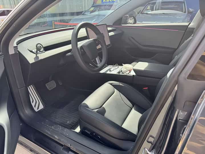 Tesla Model 3 2025 2025款 后轮驱动版