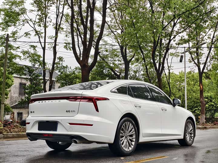 Bestune B70 2025 2025款 龙耀版 1.5T 质享型