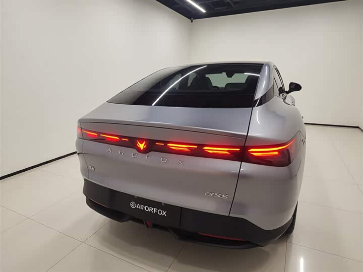 BAIC Arcfox Alpha S5 2025 2025款 改款 560PRO 185kW