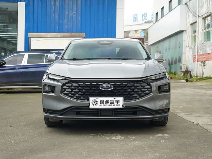 Ford Mondeo 2025 2025款 2.0T EcoBoost 豪华型