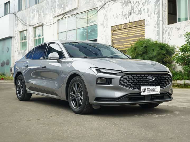 Ford Mondeo 2025 2025款 2.0T EcoBoost 豪华型