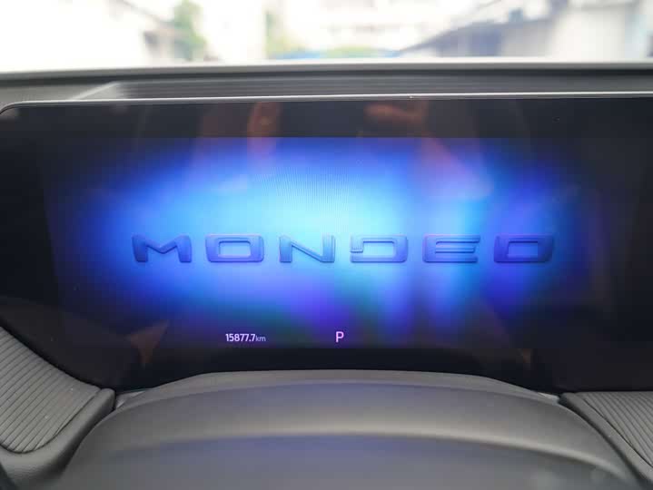 Ford Mondeo 2025 2025款 2.0T EcoBoost 豪华型