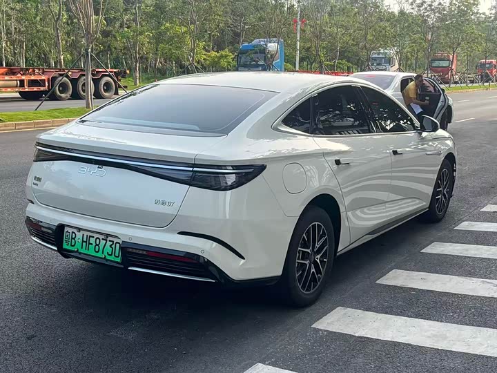 BYD Seal 07 DM-i Hybrid 2025 2025款 DM-i 1.5L 70km 精英型