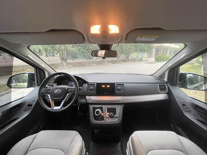 Maxus G10 2022 2022款 2.0T 自动智享版 汽油 7座