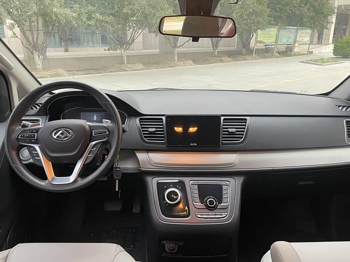 Maxus G10 2022 2022款 2.0T 自动智享版 汽油 7座