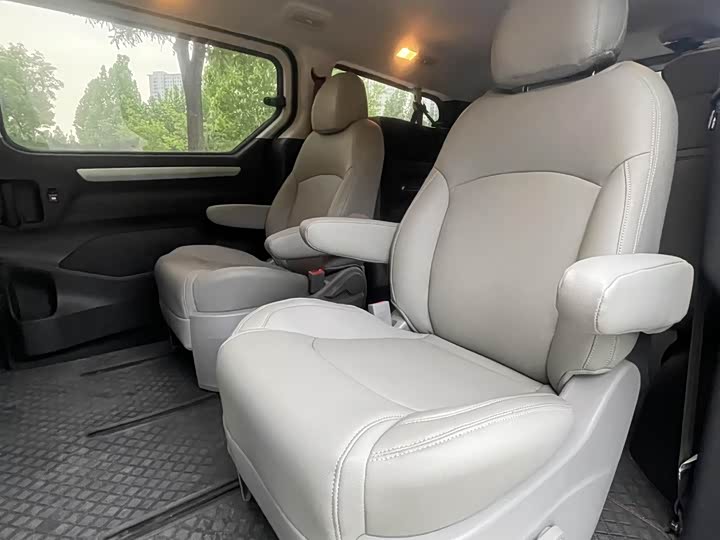 Maxus G10 2022 2022款 2.0T 自动智享版 汽油 7座