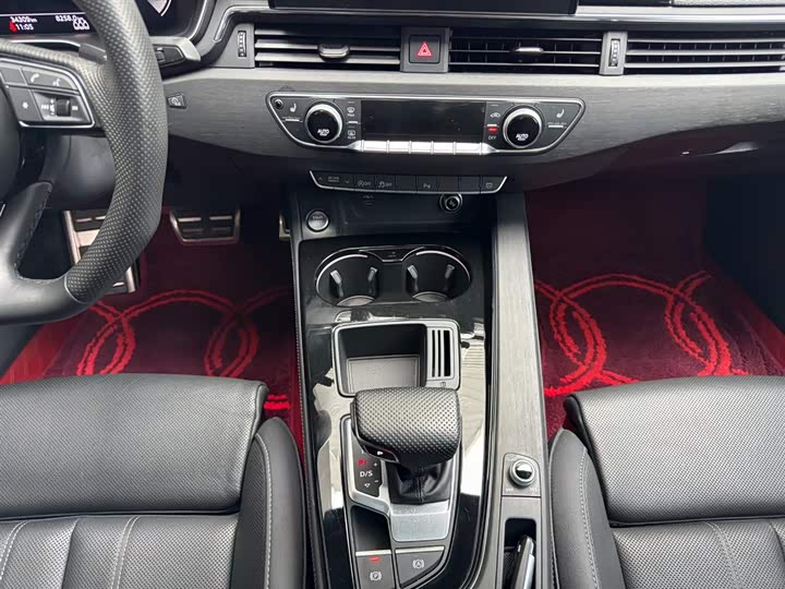 Zdjęcie 9 - Audi A4L