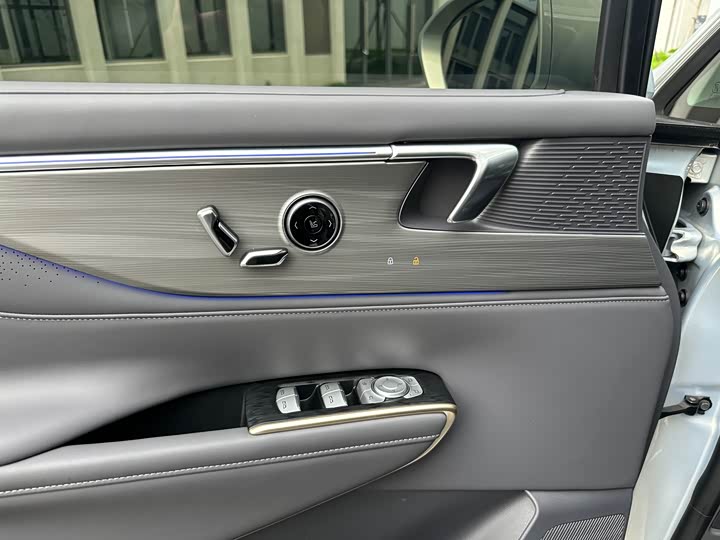 Buick GL8 ES 2026 2026款 陆尊 智享版