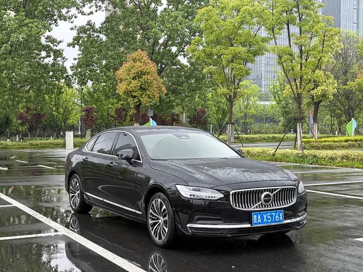 Volvo S90 2025 2025款 B5 智逸豪华版
