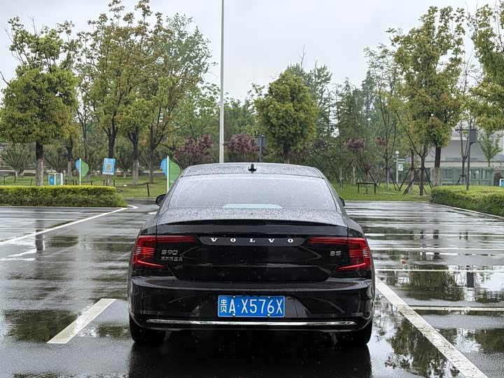 Volvo S90 2025 2025款 B5 智逸豪华版