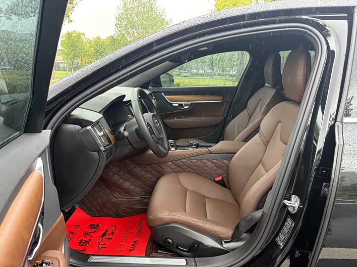 Volvo S90 2025 2025款 B5 智逸豪华版