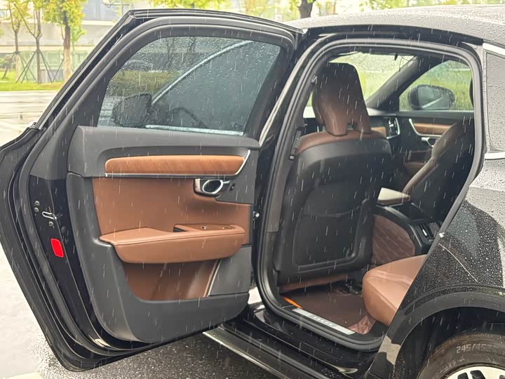 Volvo S90 2025 2025款 B5 智逸豪华版