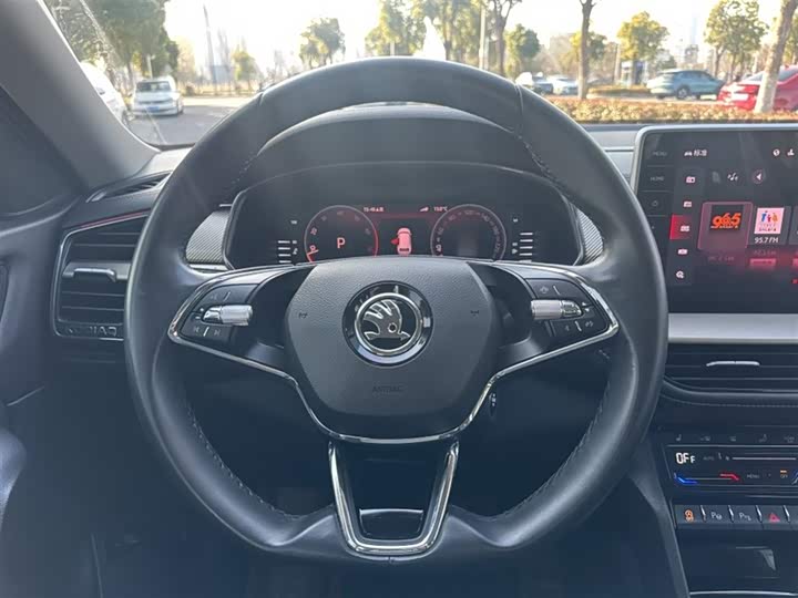 Skoda Kodiaq 2022 2022款 TSI330 7座两驱奢享版