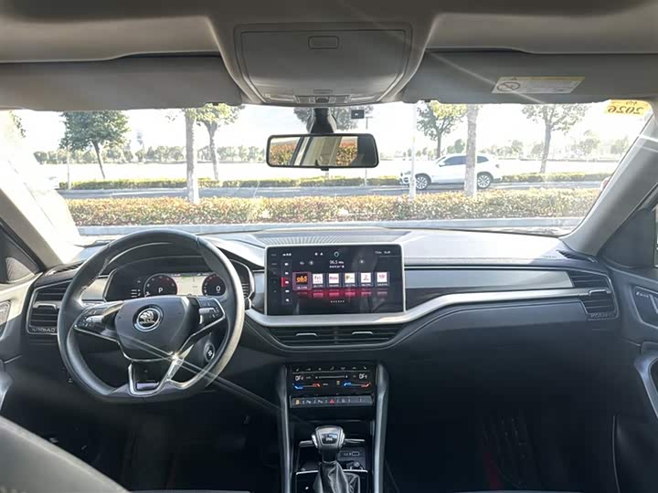 Skoda Kodiaq 2022 2022款 TSI330 7座两驱奢享版