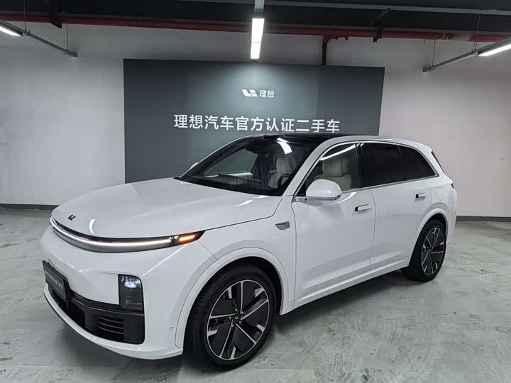 2025 LiXiang L7