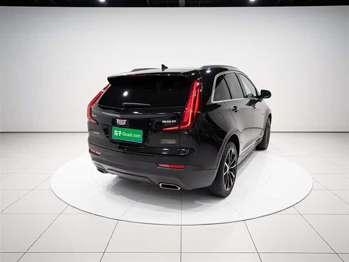 Фото 6 - Cadillac XT4