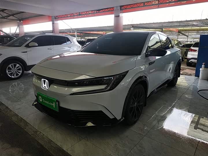 2024 Honda e:NP2