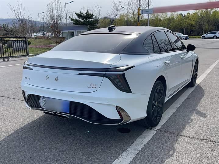 Фото 6 - Hongqi H6