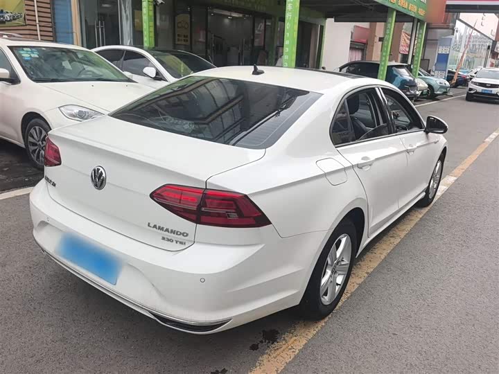 Photo 7 - Volkswagen Lamando L