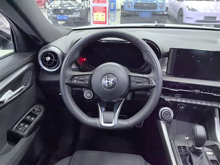 Alfa Romeo Tonale 2023 2023款 2.0T 268HP AWD Veloce赛道版