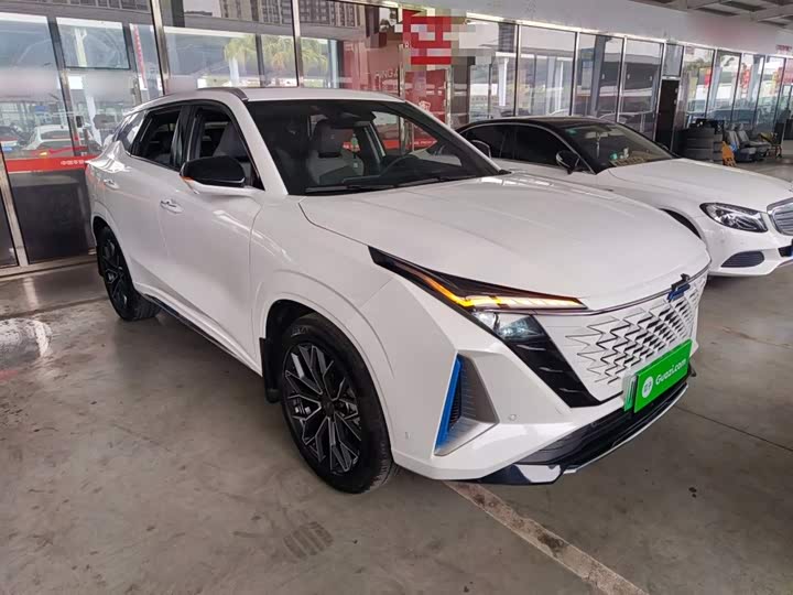 2023 Changan Oshan Z6 Hybrid