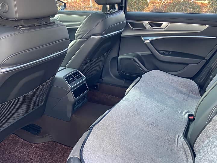 Zdjęcie 6 - Audi A6L
