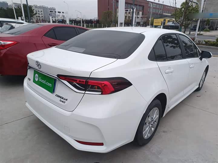 Фото 7 - Toyota Corolla