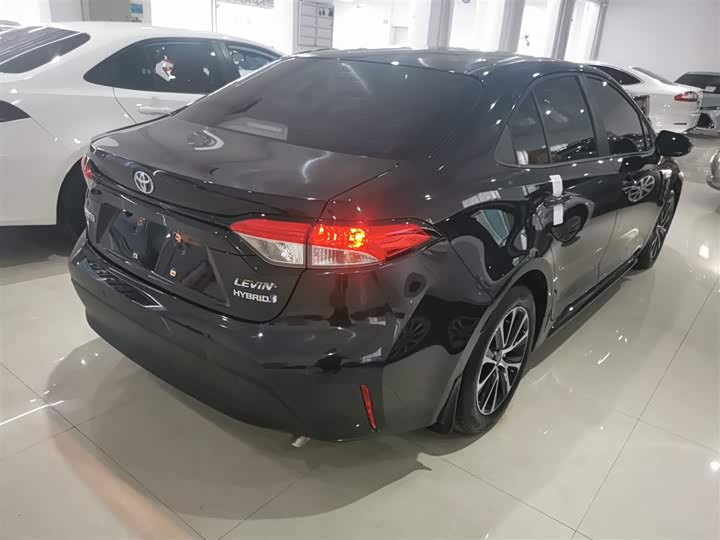 Фото 5 - Toyota Levin