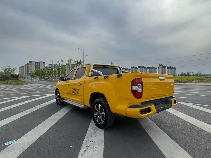 Maxus T70 2022 2022款 2.0T手动柴油两驱五周年纪念版精英版长箱平底