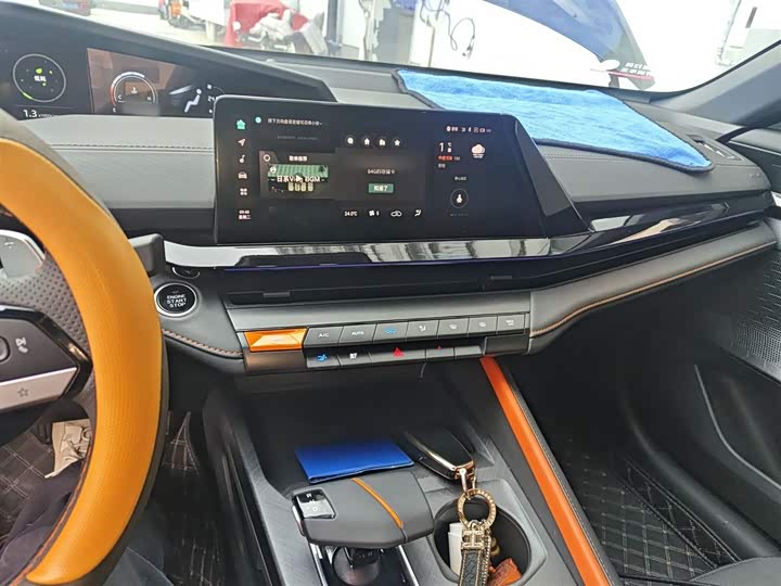 Zdjęcie 6 - Changan UNI-V