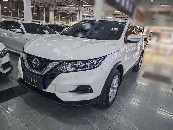 Фото 1 - Nissan Qashqai