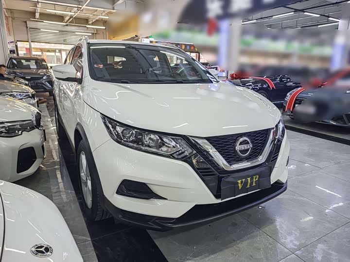 Фото 2 - Nissan Qashqai