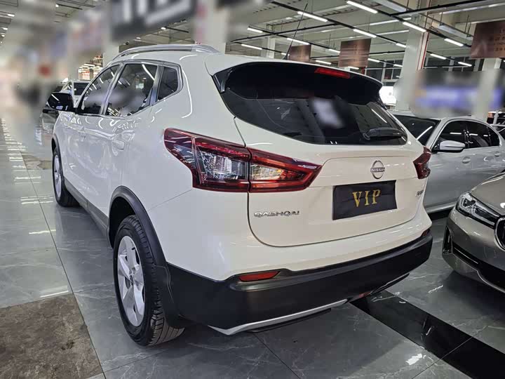 Фото 3 - Nissan Qashqai