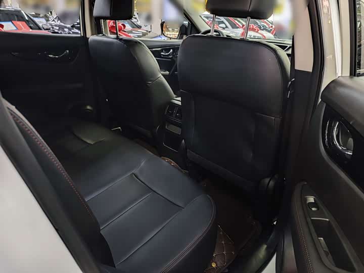 Фото 8 - Nissan Qashqai