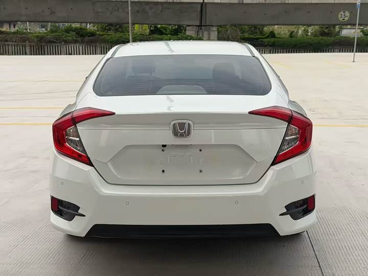 Photo 8 - Honda Civic