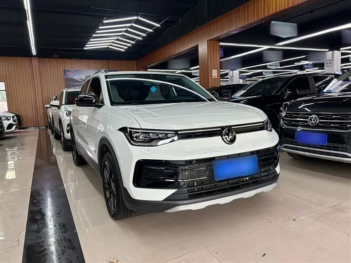 Volkswagen Tharu 2025 2025款 新锐 1.5L 锐意版