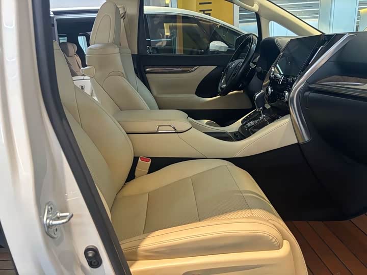 Toyota Alphard 2021 2021款 双擎 2.5L 臻享版