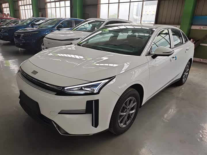 Geely Galaxy L6 2025 2025款 EM-i 60km 探索版