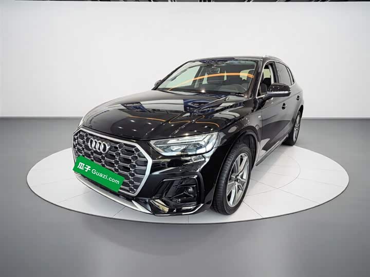 Фото 1 - Audi Q5L