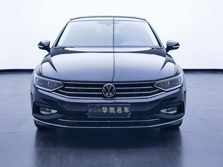 Фото 2 - Volkswagen Magotan