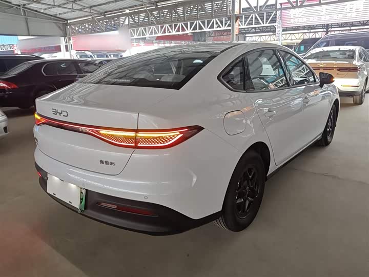 BYD Seal 05 DM-i Hybrid 2025 2025款 DM-i 智驾版 55KM豪华型