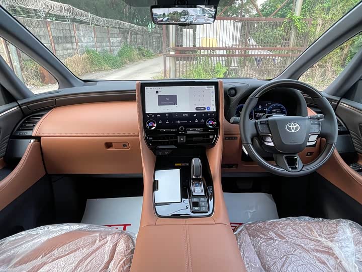 Toyota Vellfire 2025 2025款 皇冠 双擎 2.5L 墨金行政版